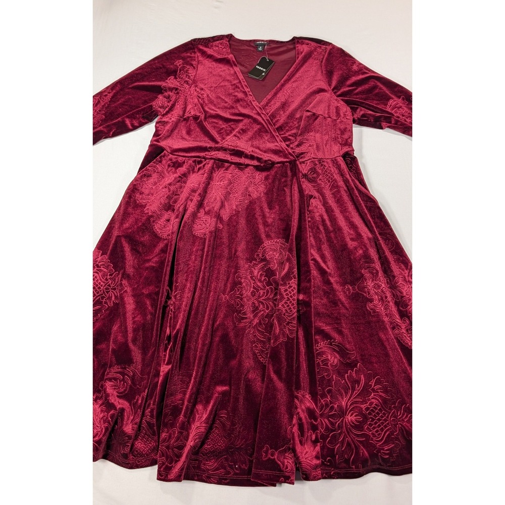 Torrid Burgundy Velvet Embossed Damask Wrap Dress V-Neck Long Sleeve Plus Size 2 - Picture 2 of 9